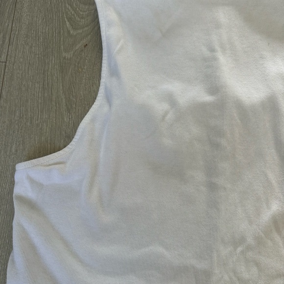 H&M White Tank Top - Picture 2 of 3